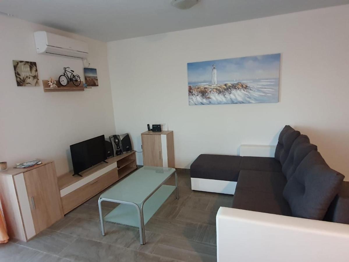 Apartmani Lucija Maslenica Luaran gambar