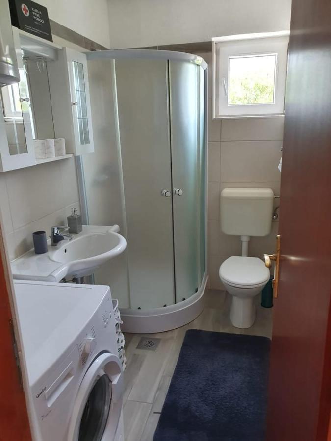 Apartmani Lucija Maslenica Luaran gambar