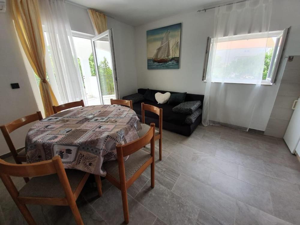 Apartmani Lucija Maslenica Luaran gambar
