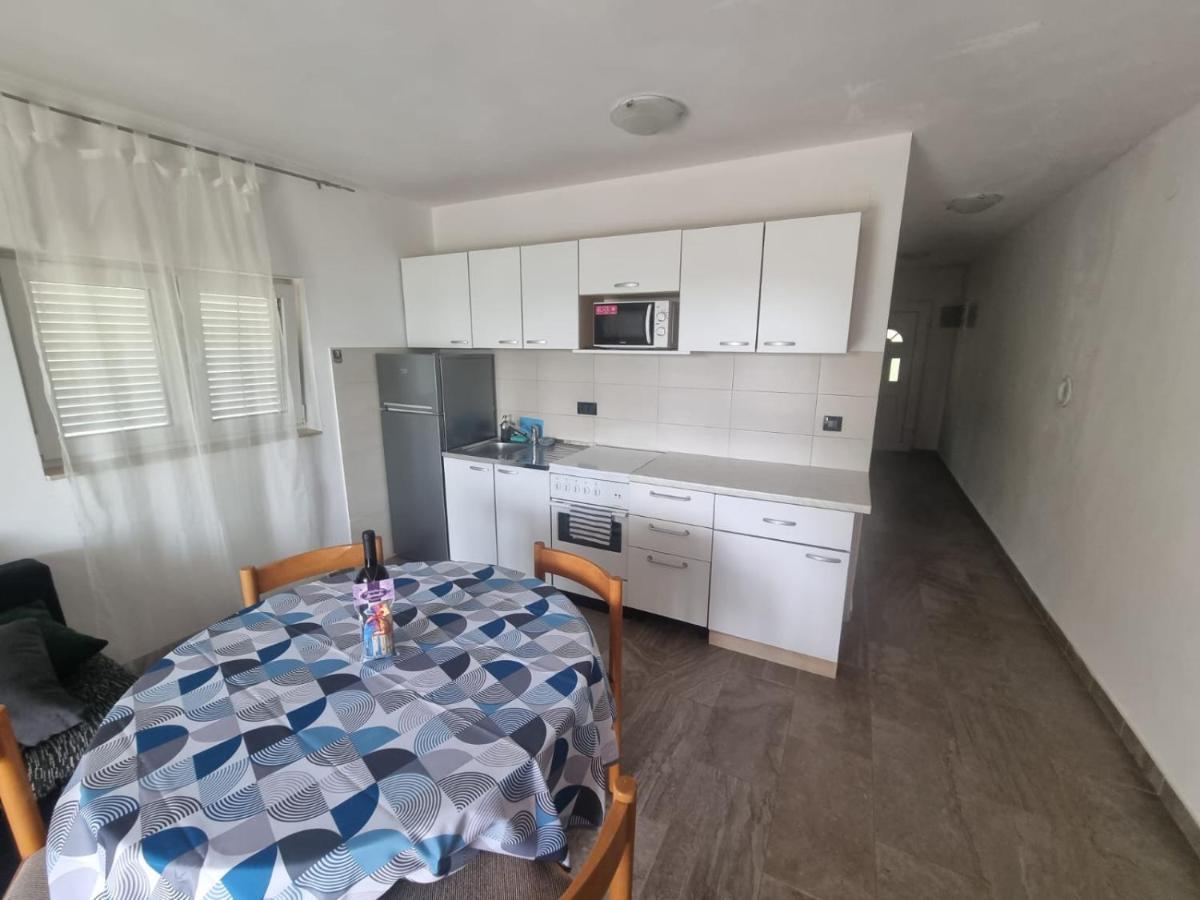 Apartmani Lucija Maslenica Luaran gambar