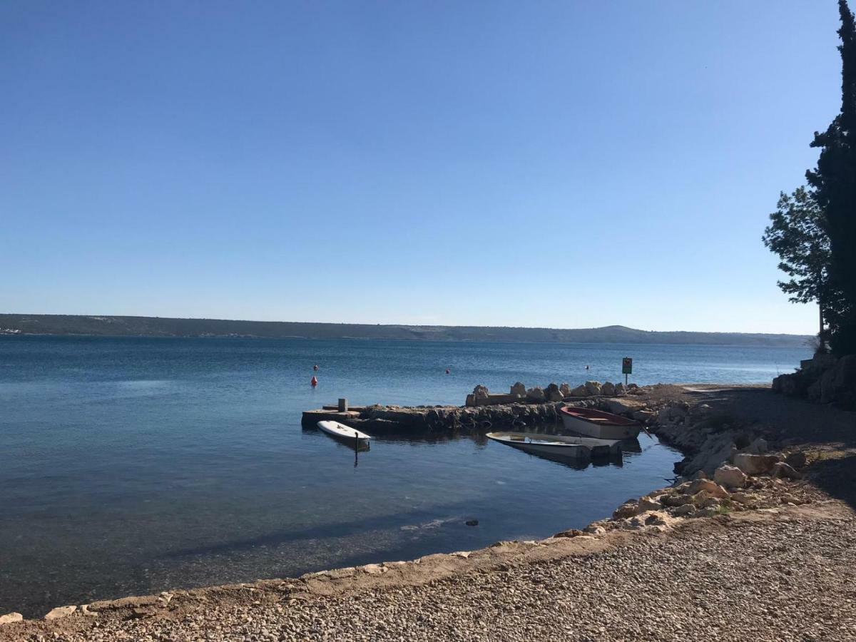 Apartmani Lucija Maslenica Luaran gambar